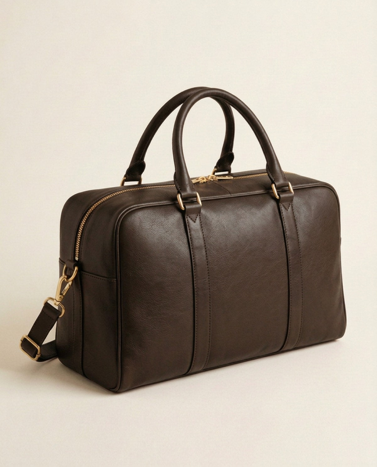 Belgrave Compact Weekender, brass-finish zips detail