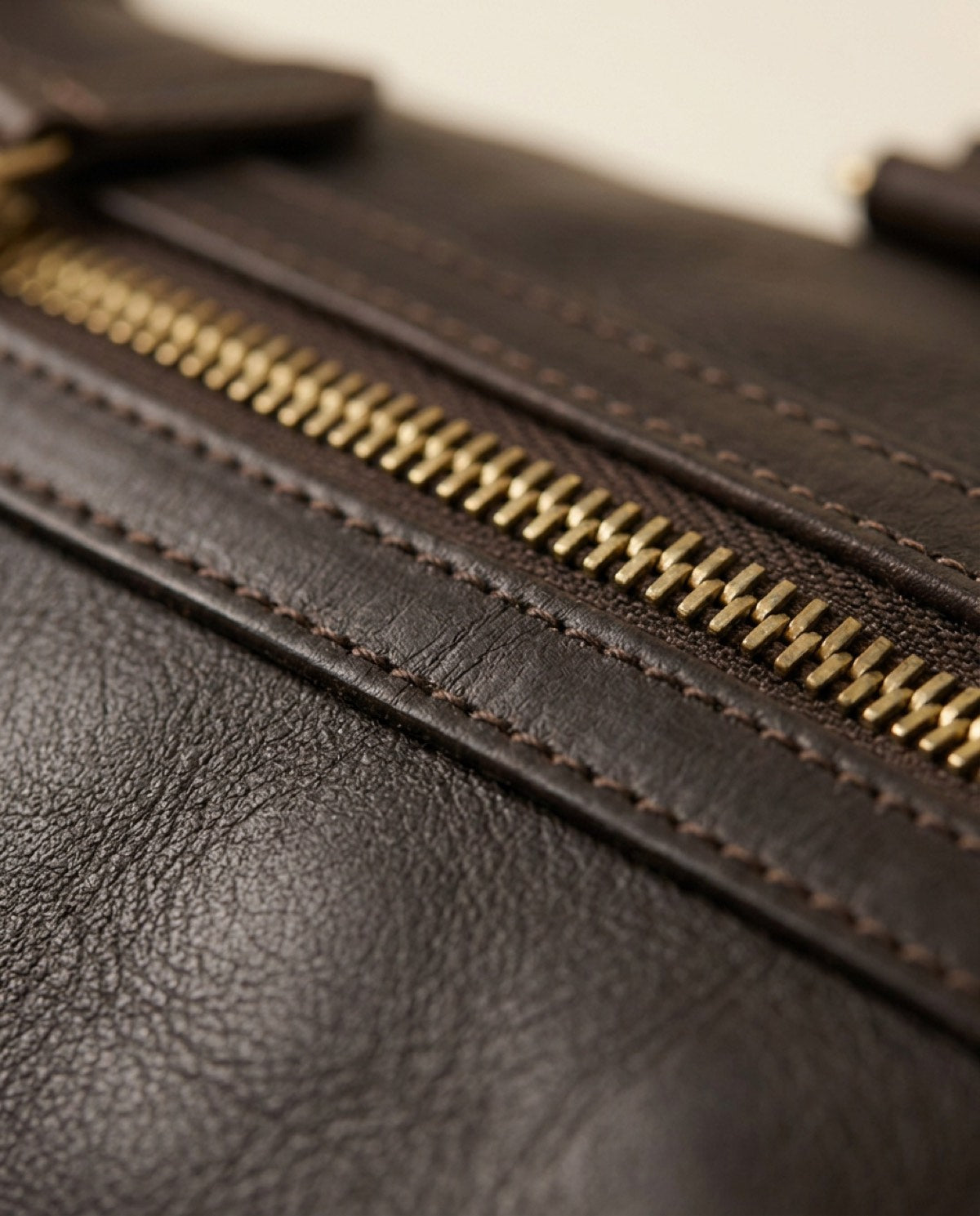 Belgrave Large Weekender, leather detail