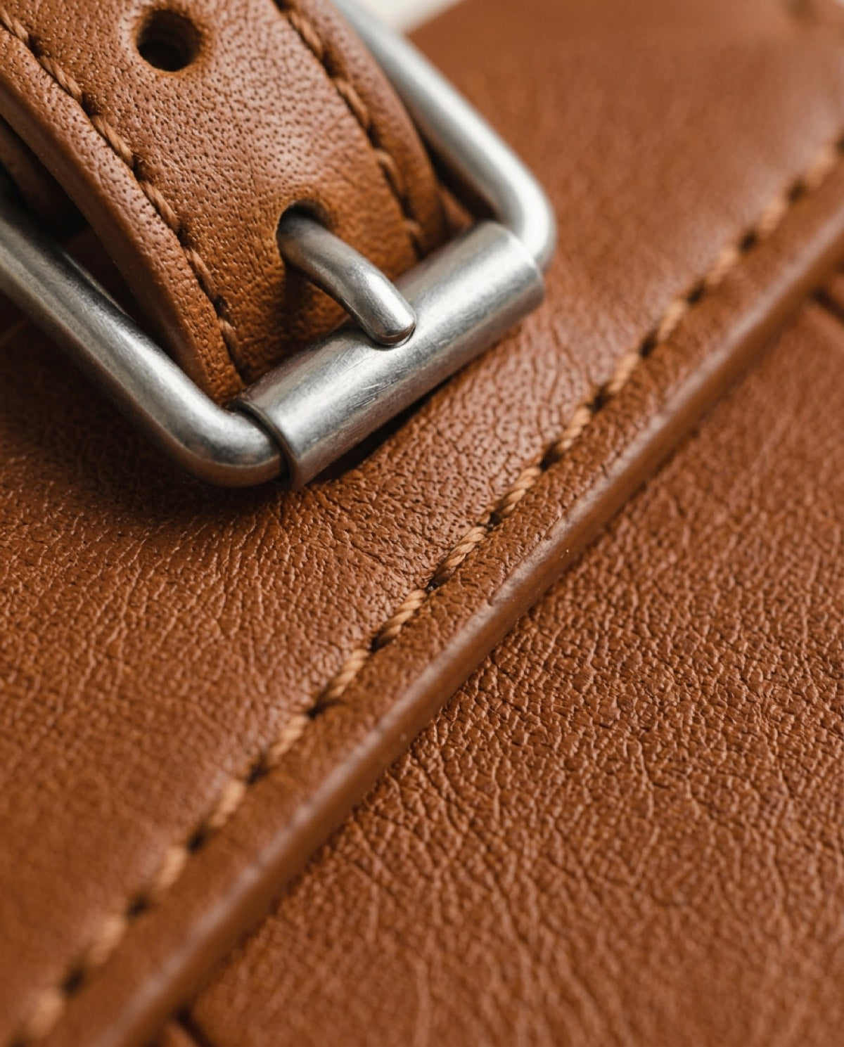 Essential Luggage Tag, leather detail