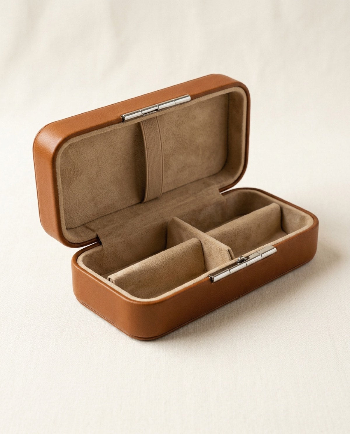 Hatton Hard Glasses Case, suede detail