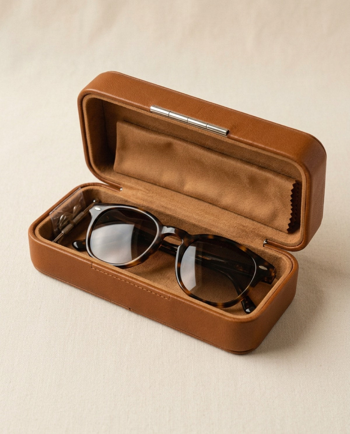 Hatton Hard Glasses Case open, showing what fits inside