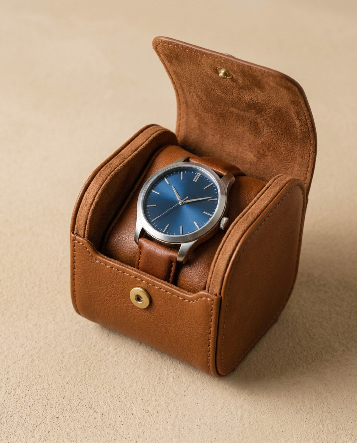 Hatton Single Watch Case open, showing what fits inside