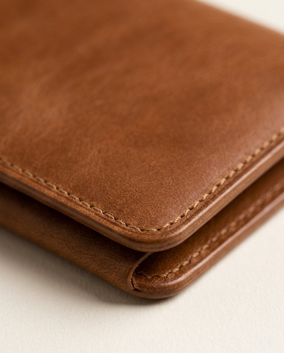 Hatton Slim Cardholder, leather detail