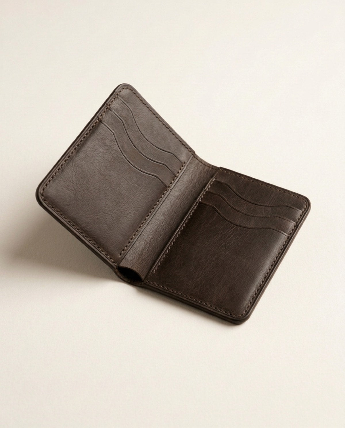 Hatton Slim Cardholder, leather detail
