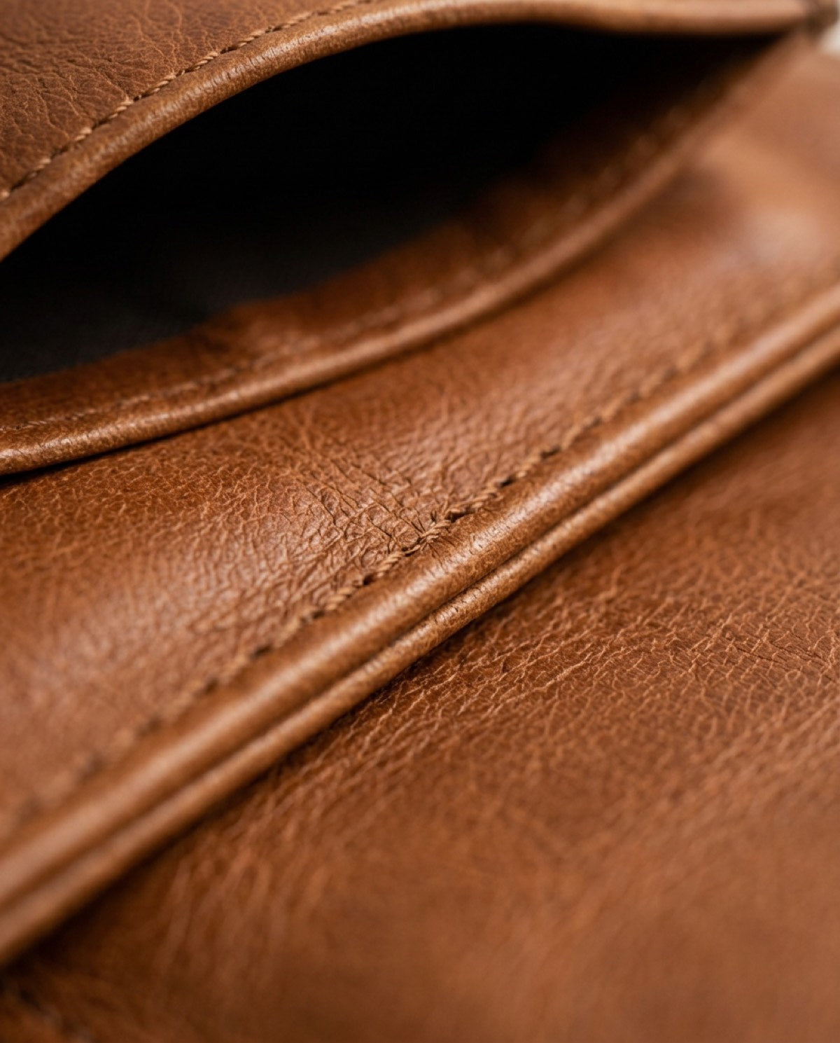 Hatton Soft Glasses Case, leather detail