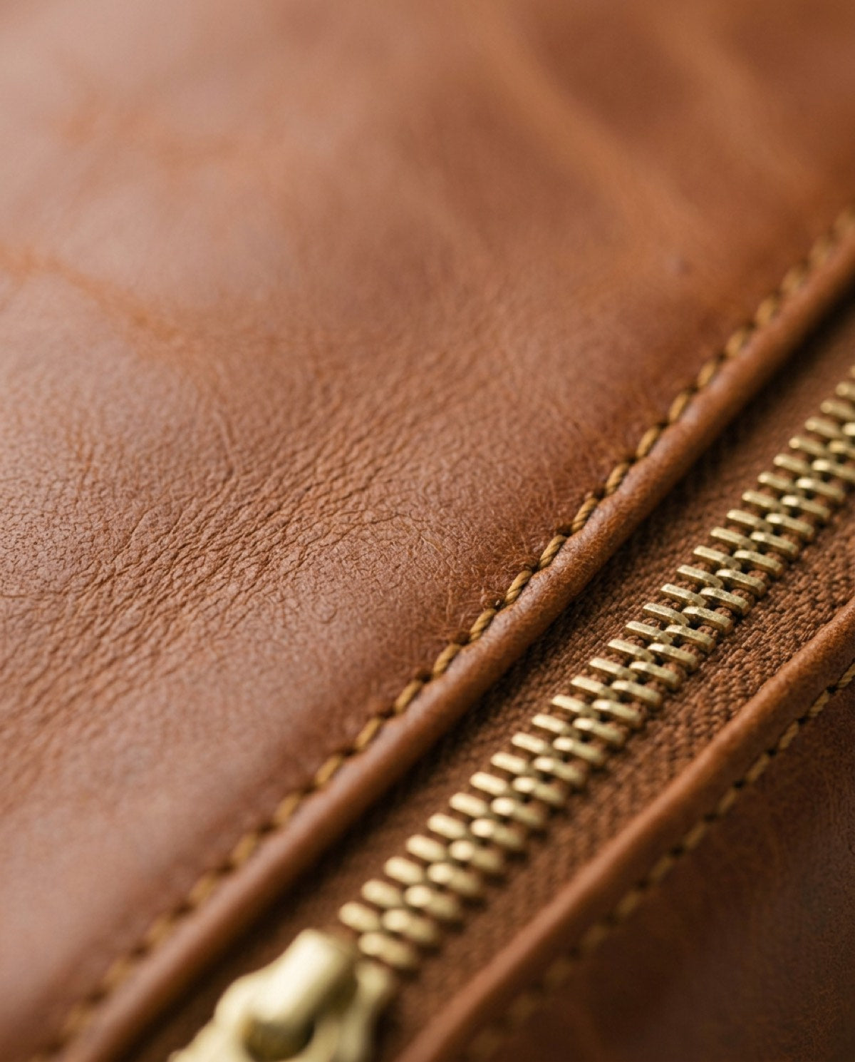 Hatton Tech Organizer Pouch, leather detail