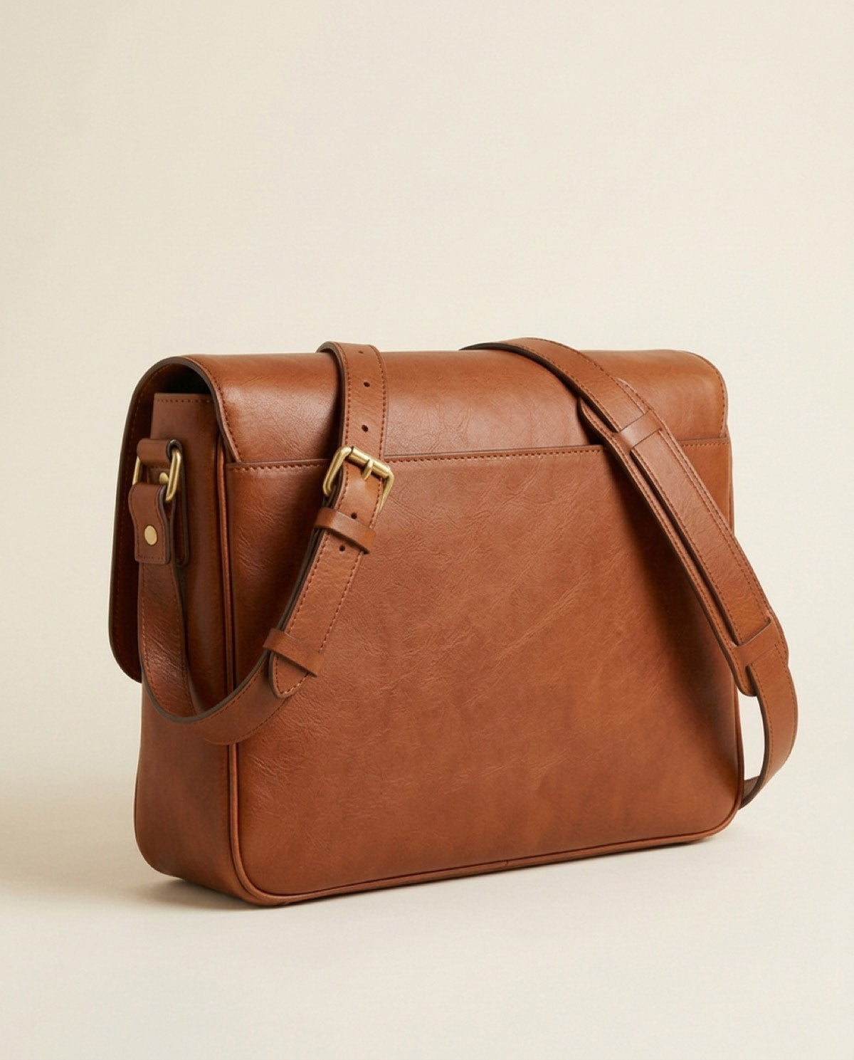 Marylebone Flap Messenger, brass-finish buckles, adjustable strap detail