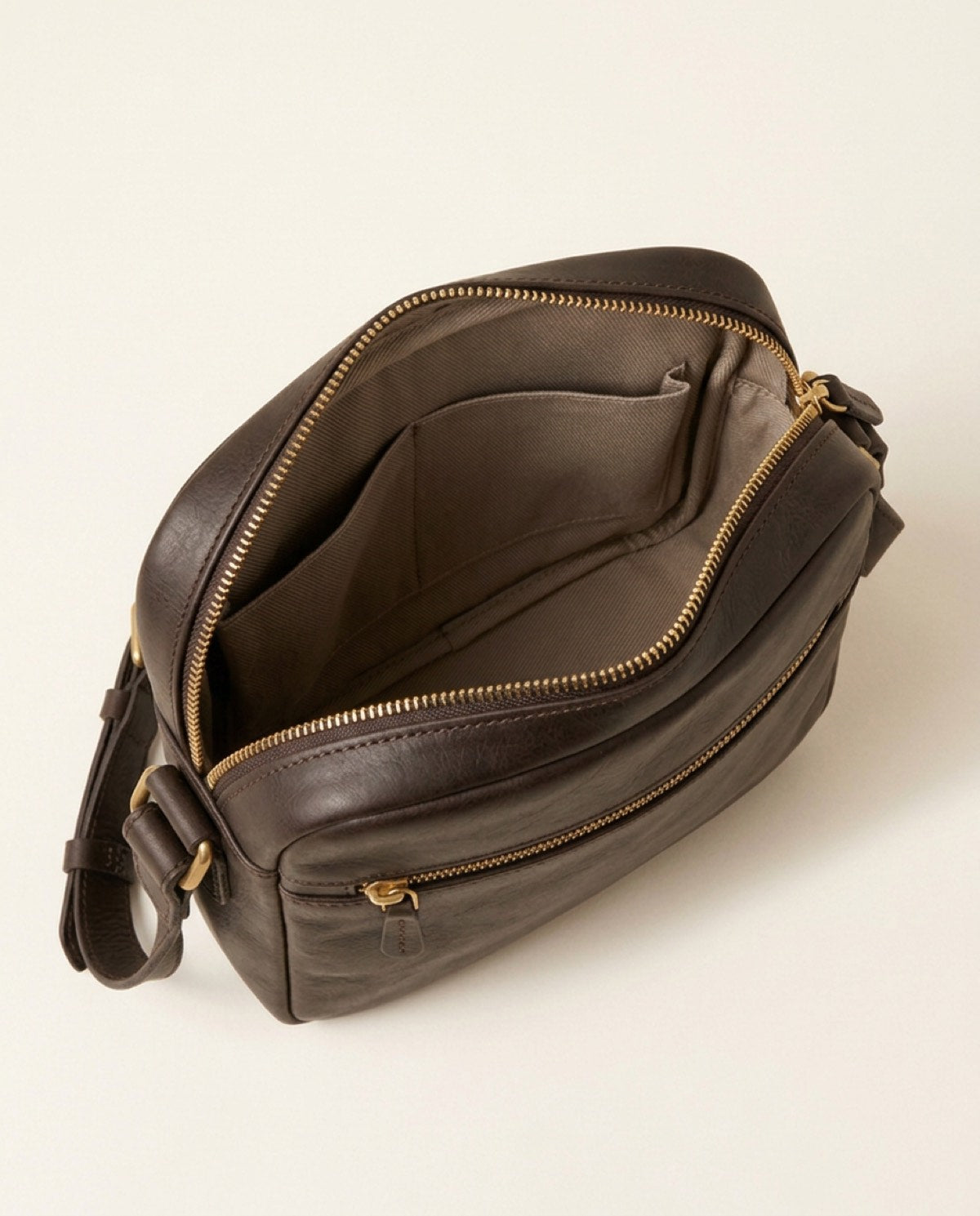Marylebone Zip Messenger, cotton twill detail